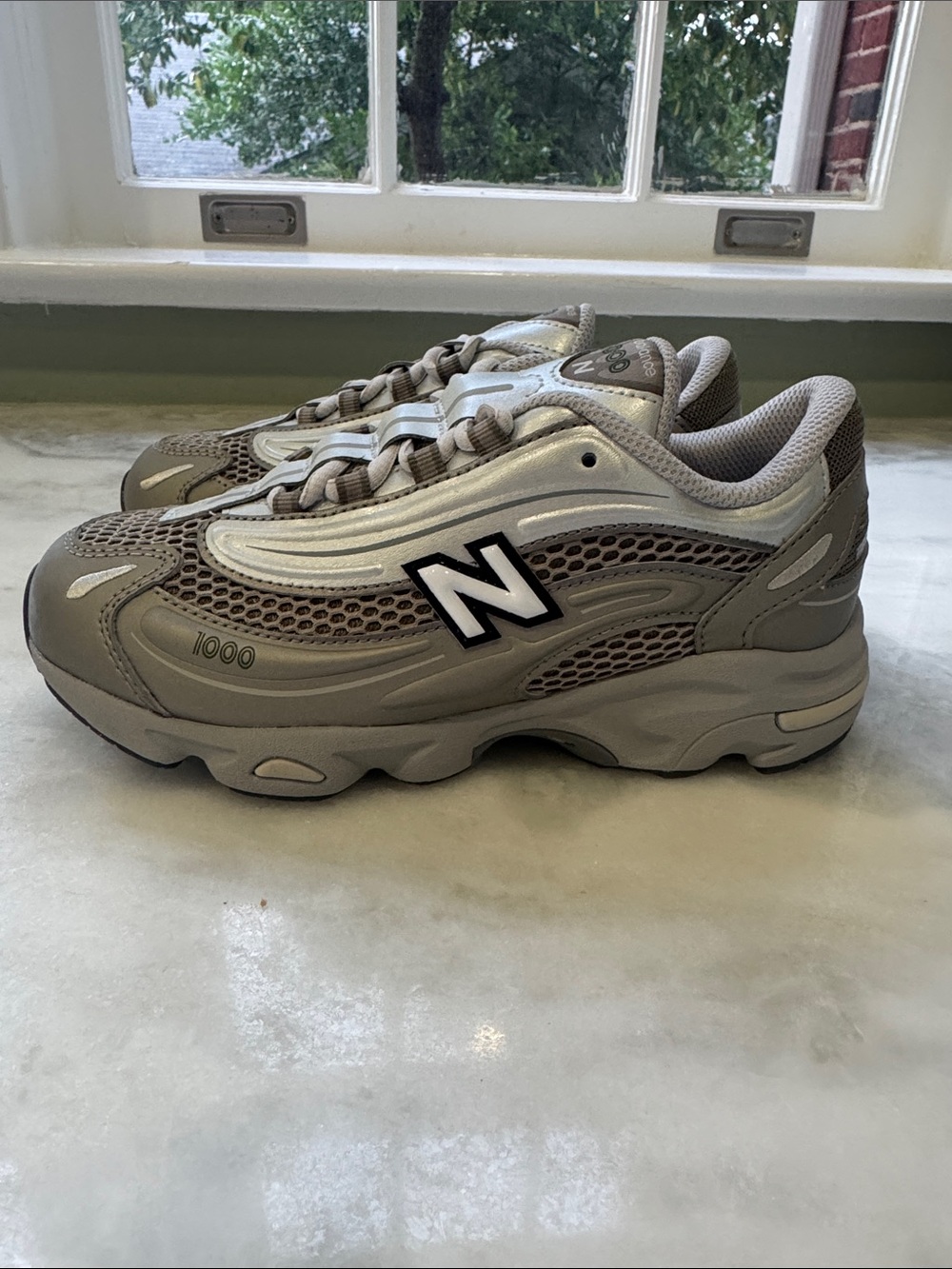 New Balance 1000 Kids Arid Stone / Light Silver Metallic (Brown/Grey)